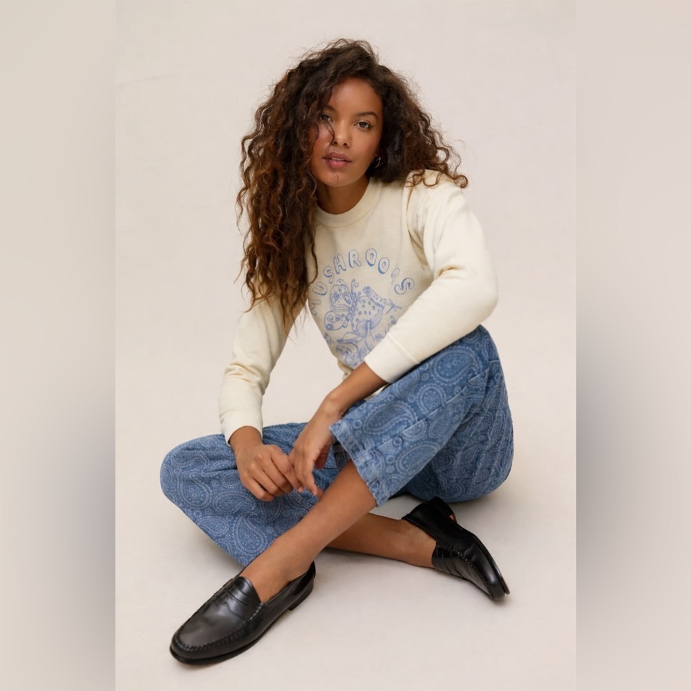 Urban Outfitters Mushroom Girl Graphic Sweatshirt Cream Blue Cottagecore Top